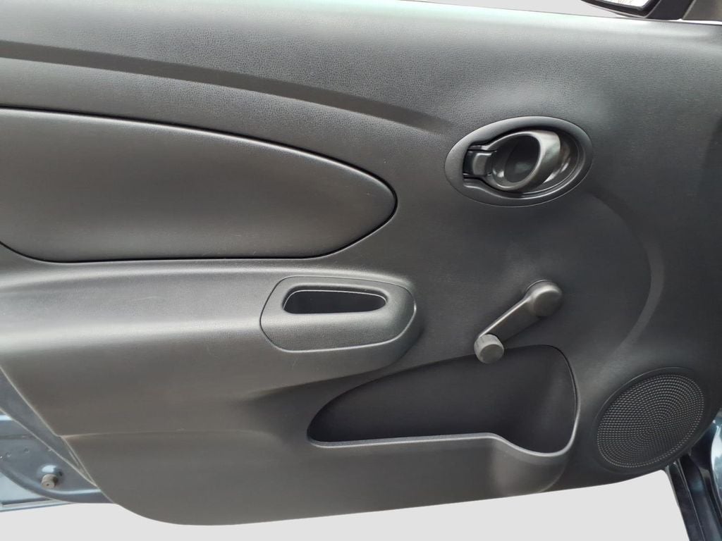 2015 Nissan Versa 1.6 S Plus