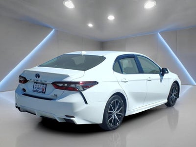 2022 Toyota Camry Hybrid SE