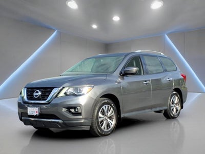 2017 Nissan Pathfinder SL