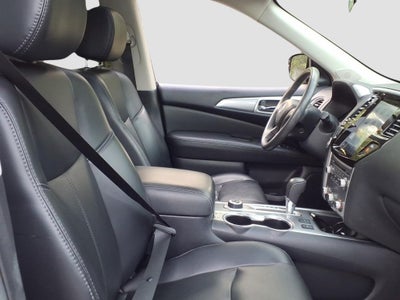 2017 Nissan Pathfinder SL