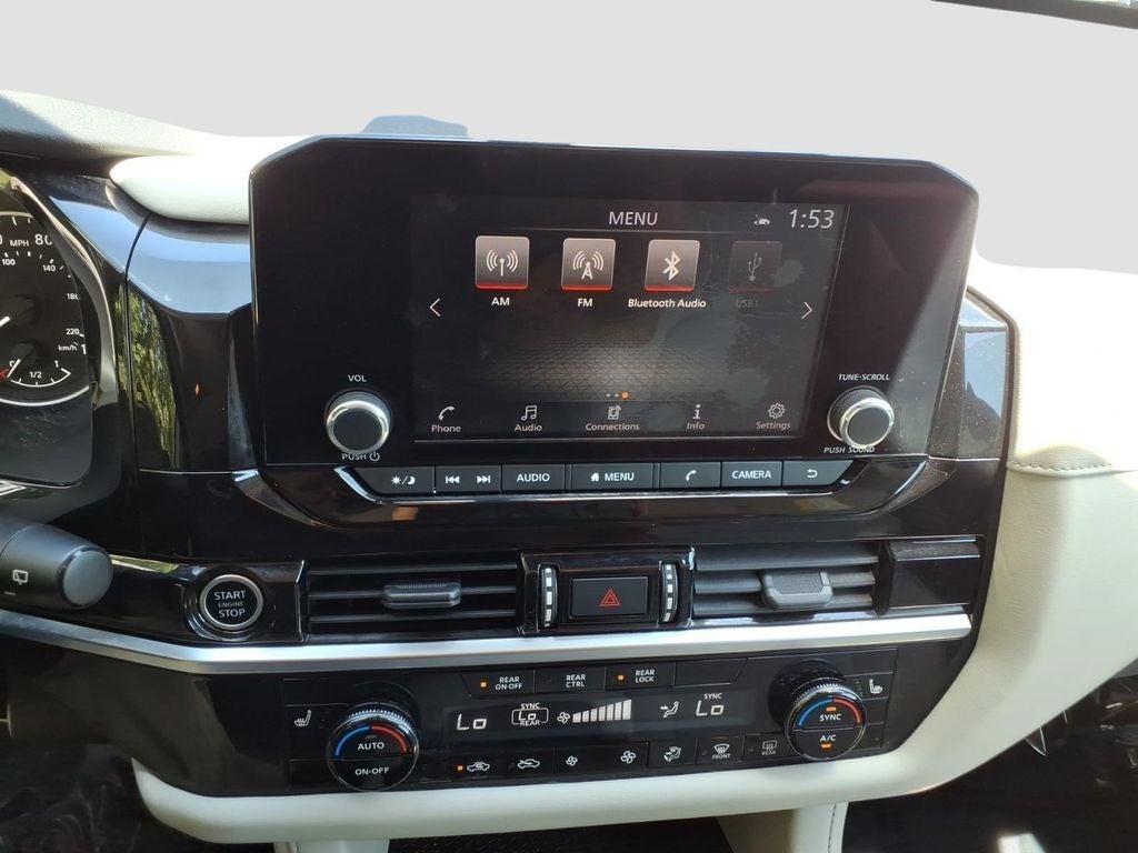 2022 Nissan Pathfinder SV