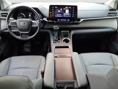 2023 Toyota Sienna XLE