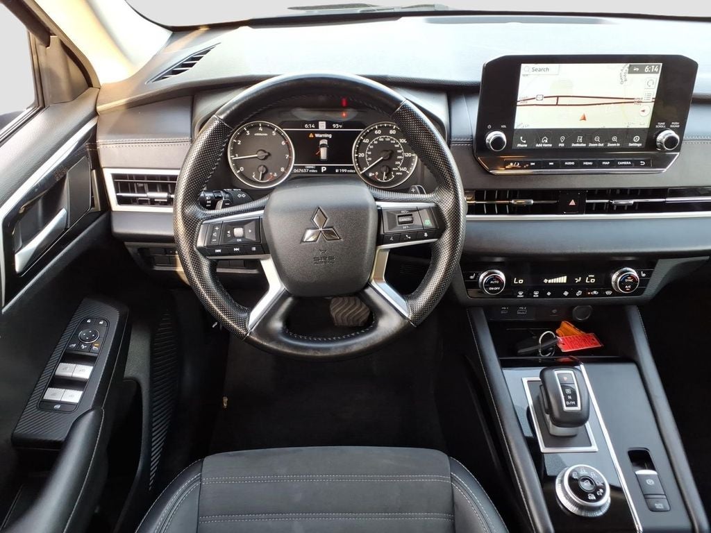 2024 Mitsubishi Outlander SE