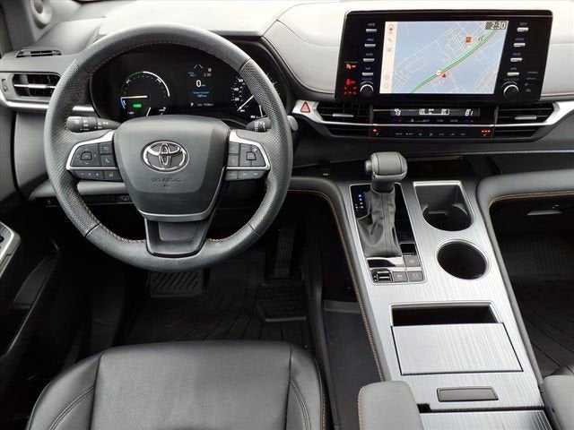 2024 Toyota Sienna LE