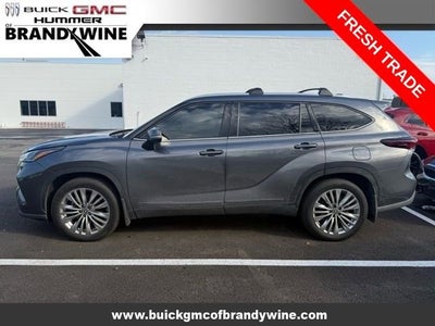 2024 Toyota Highlander LE