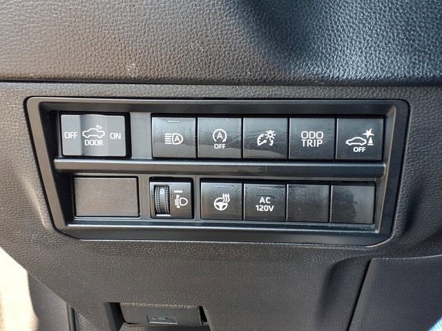 2022 Toyota Tundra 4WD SR5