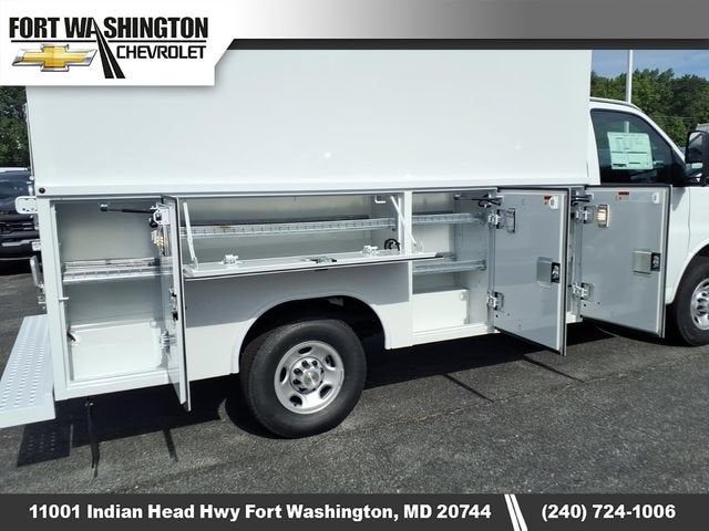 2026 Chevrolet Express Cutaway 3500 1WT