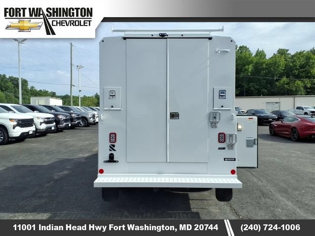 2026 Chevrolet Express Cutaway 3500 1WT