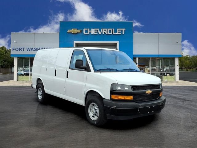 2025 Chevrolet Express Cargo WT