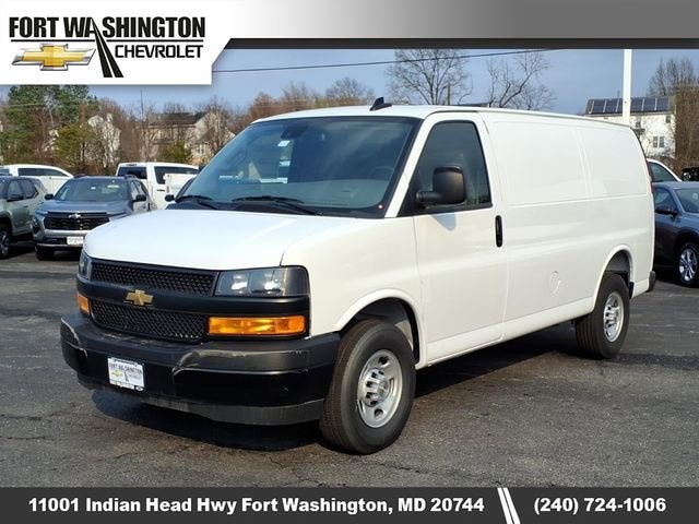 2025 Chevrolet Express Cargo WT