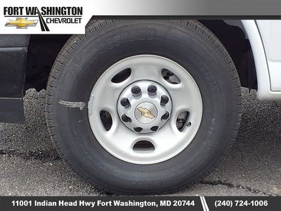 2025 Chevrolet Express Cargo WT