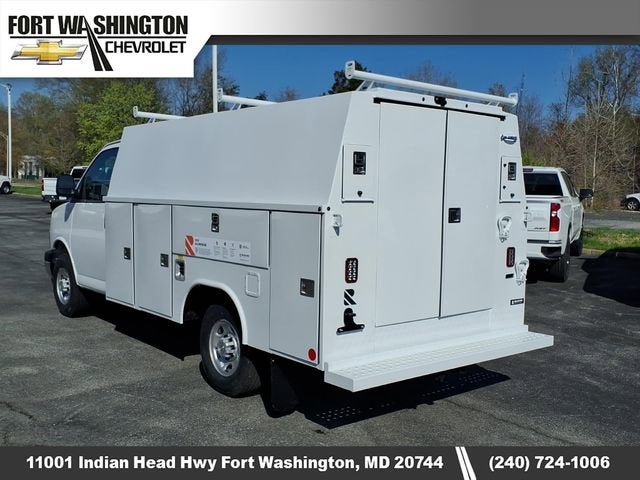 2026 Chevrolet Express Cutaway 3500 1WT