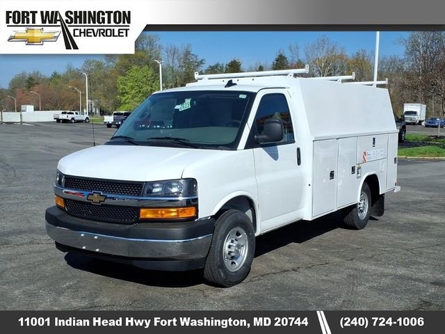 2026 Chevrolet Express Cutaway 3500 1WT