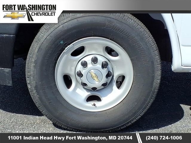 2025 Chevrolet Express Cutaway 3500 1WT