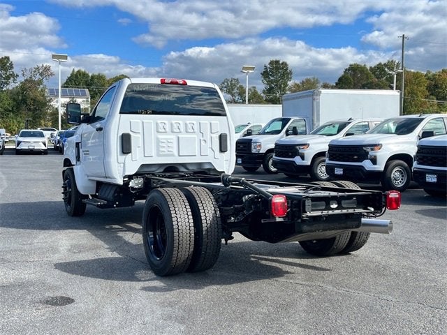 2024 Chevrolet Silverado 5500 HD Work Truck