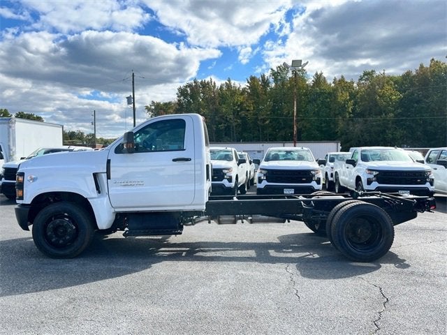 2024 Chevrolet Silverado 5500 HD Work Truck