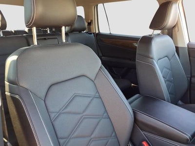 2025 Volkswagen Atlas 2.0T SE