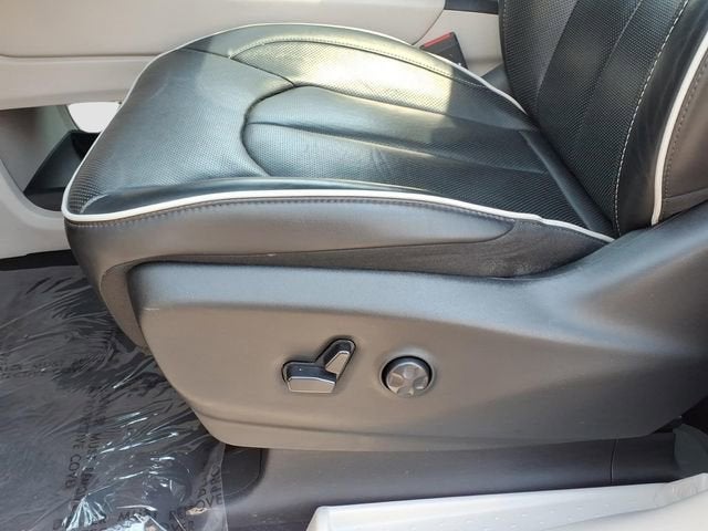 2023 Chrysler Pacifica Hybrid Limited
