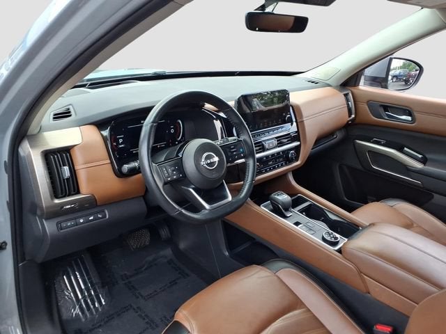 2024 Nissan Pathfinder Platinum 4WD