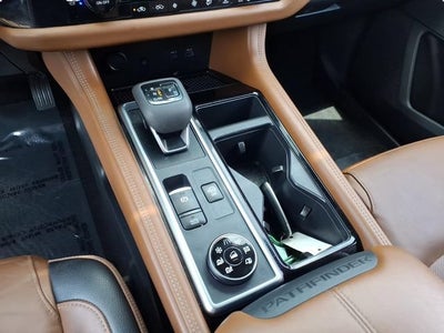 2024 Nissan Pathfinder Platinum 4WD