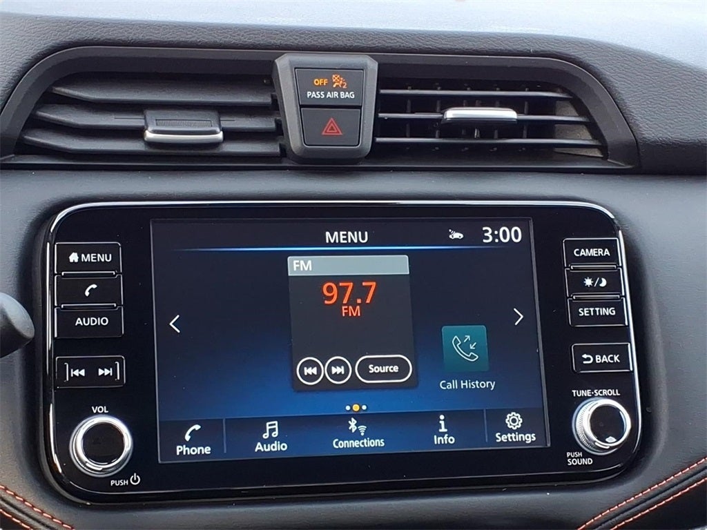 2023 Nissan Versa 1.6 SR