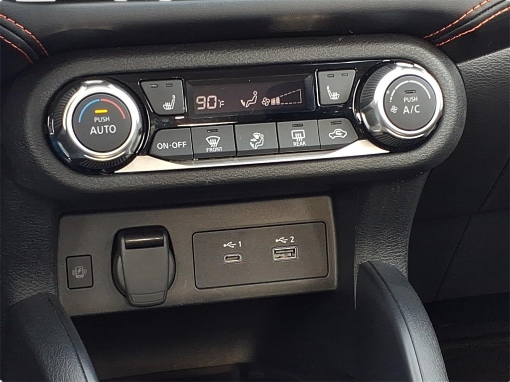 2023 Nissan Versa 1.6 SR