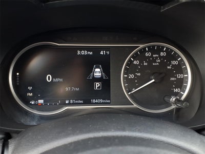 2023 Nissan Versa 1.6 SR