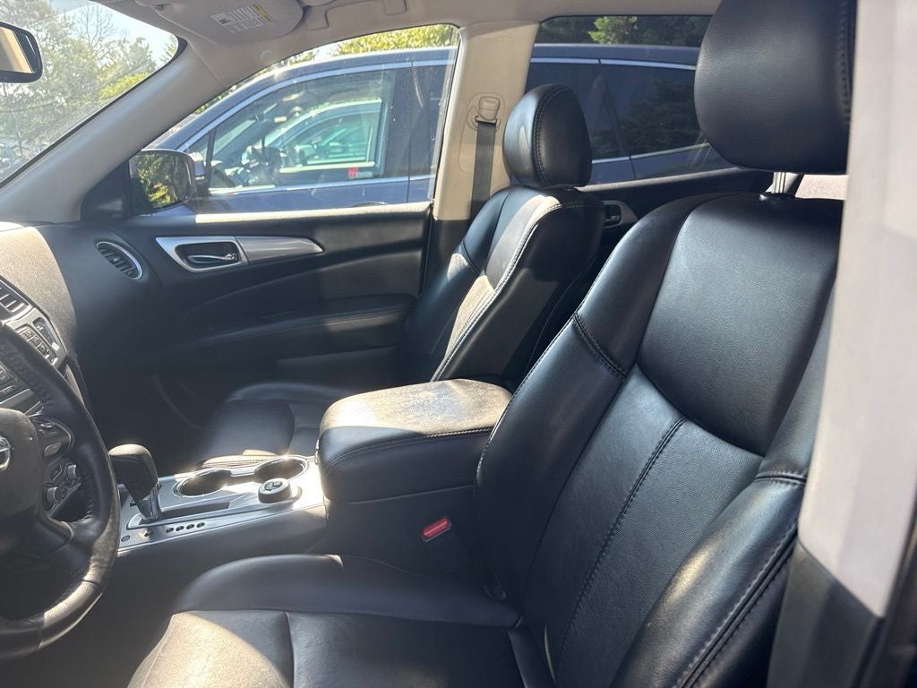 2020 Nissan Pathfinder SL