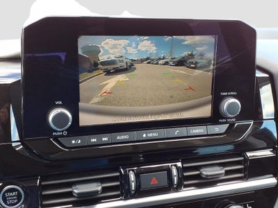 2024 Nissan Pathfinder SV