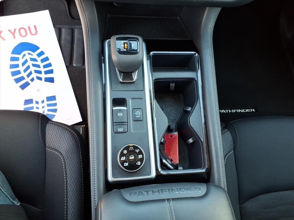 2025 Nissan Pathfinder SV ONE OWNER!!