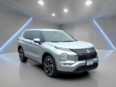 2022 Mitsubishi Outlander ES